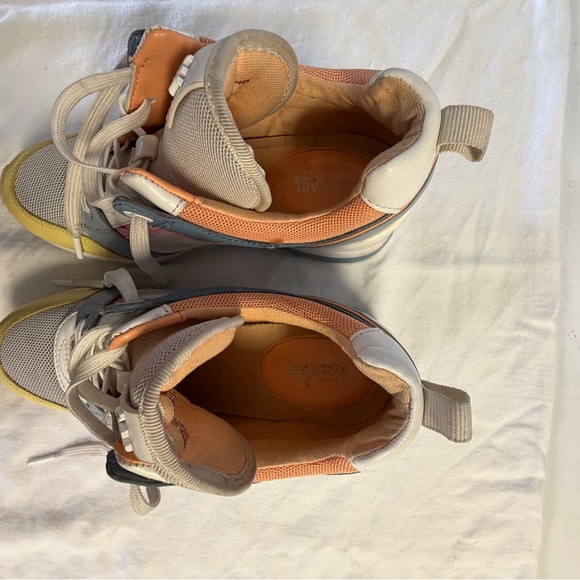 Colorful High-Top Sneakers - Picture 9 of 9